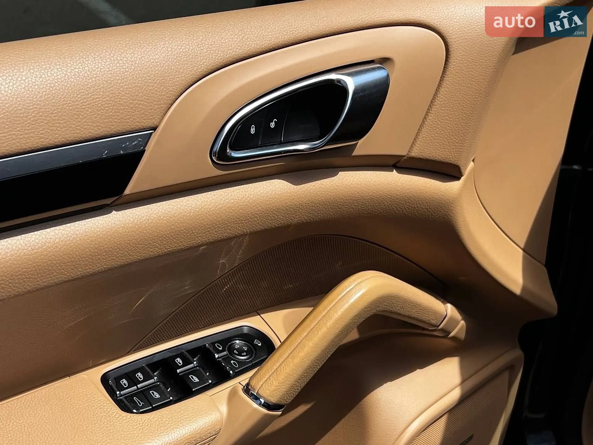 2016 Porsche Cayenne - мініатюра 17