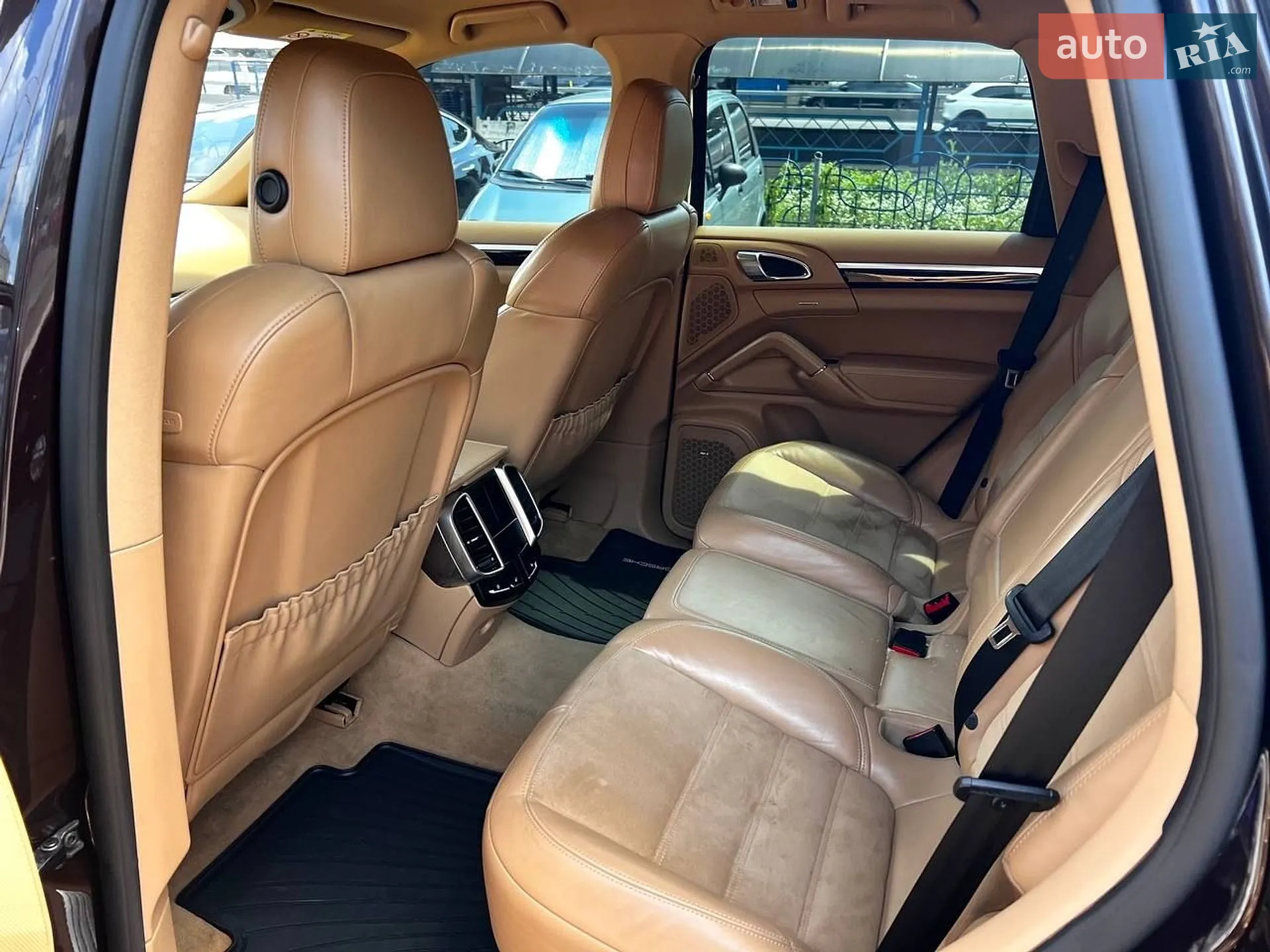 2016 Porsche Cayenne - мініатюра 24