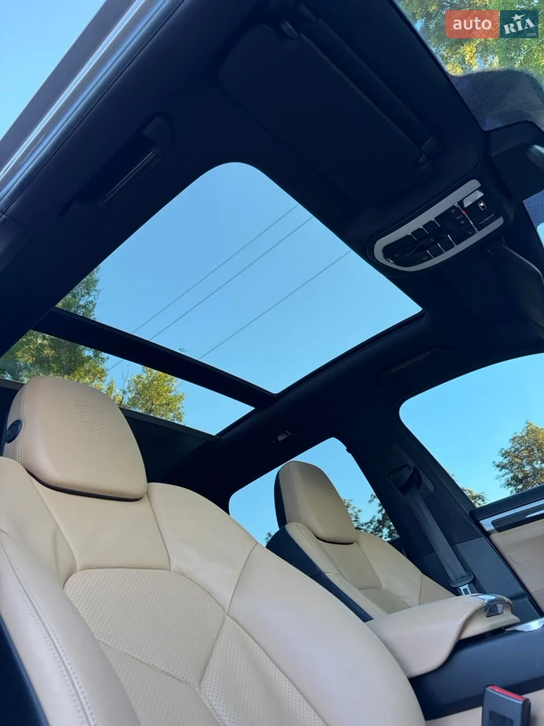 2016 Porsche Cayenne - мініатюра 31