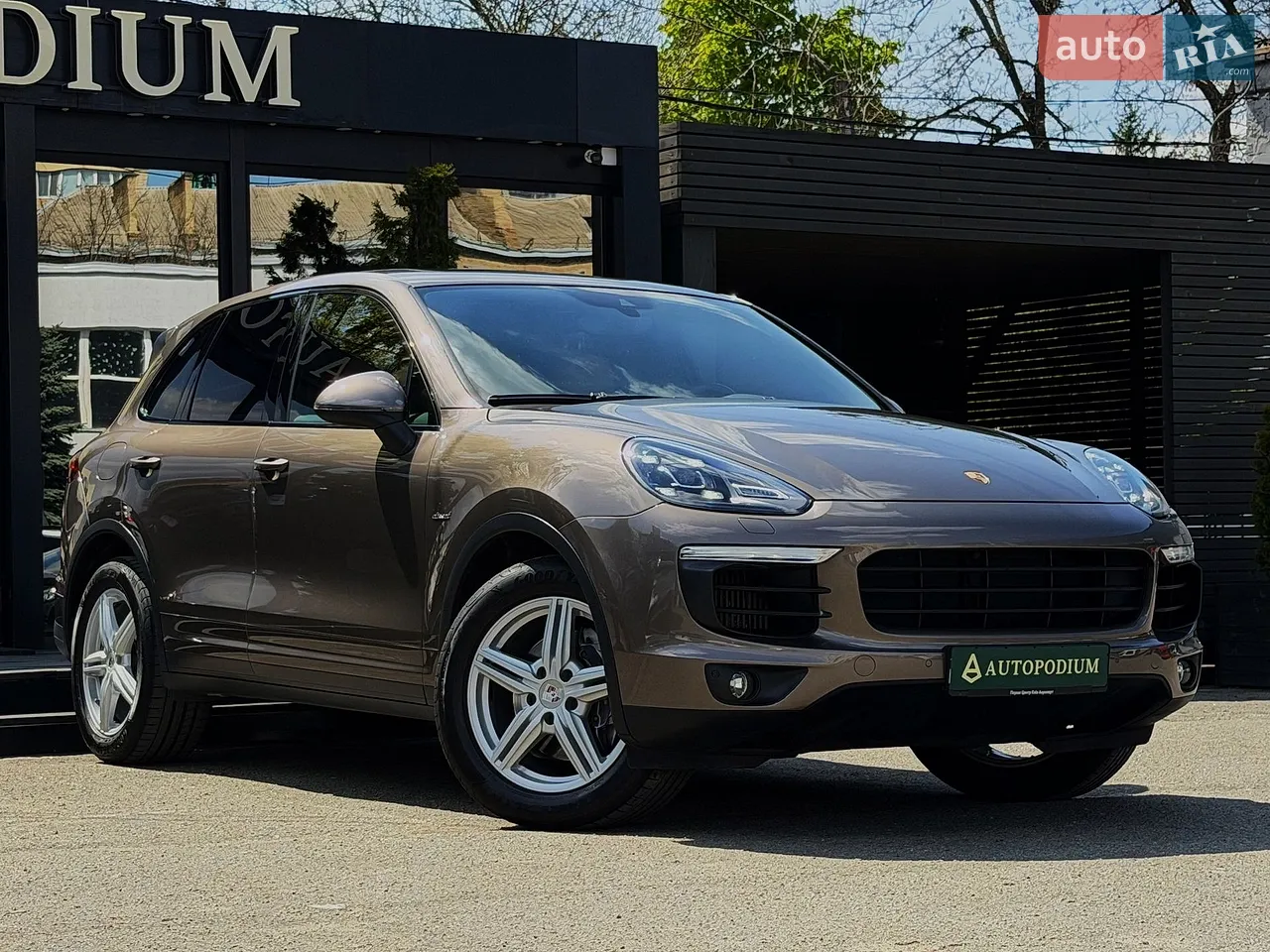 2015 Porsche Cayenne - мініатюра 72