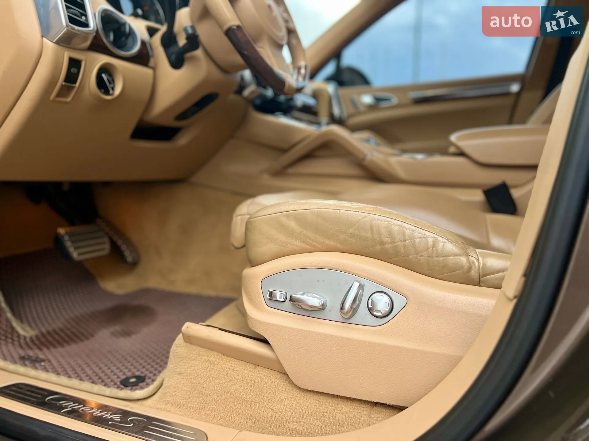 2011 Porsche Cayenne - мініатюра 20