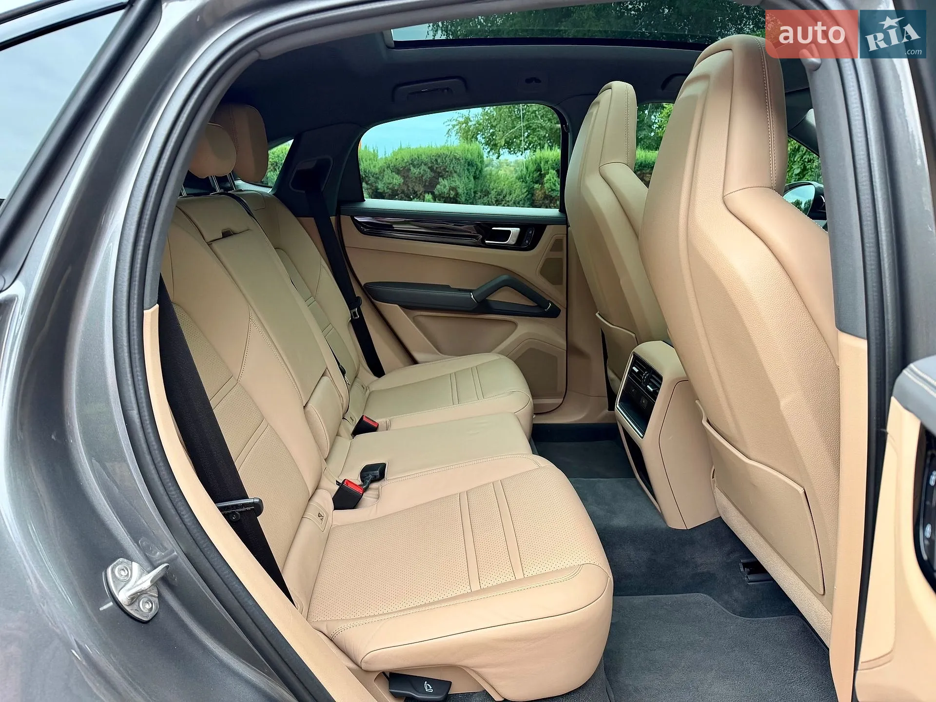 2021 Porsche Cayenne Coupe - мініатюра 22
