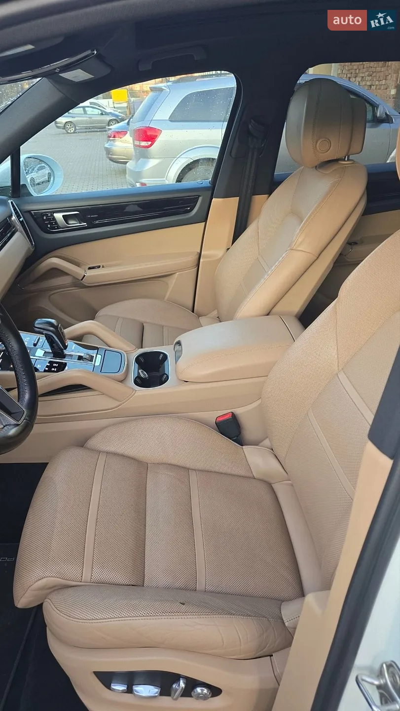 2019 Porsche Cayenne - мініатюра 36