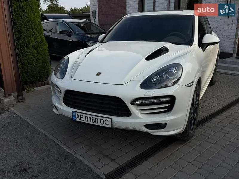Porsche Cayenne 2011
