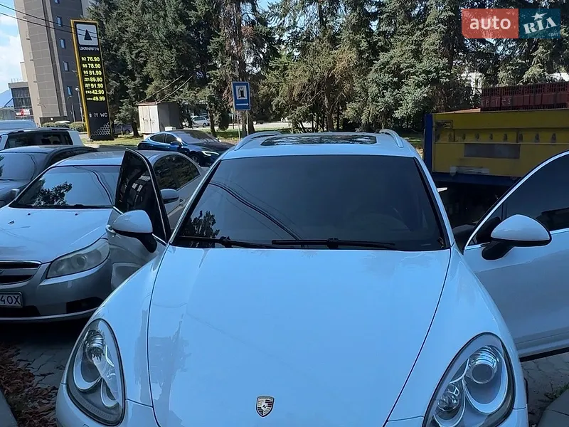 Porsche Cayenne 2012