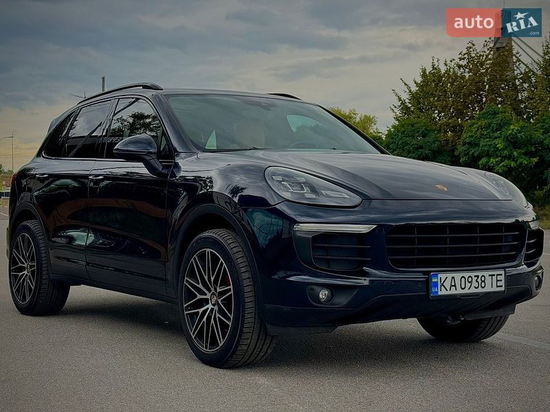 Позашляховик / Кросовер Porsche Cayenne 2017 в Києві