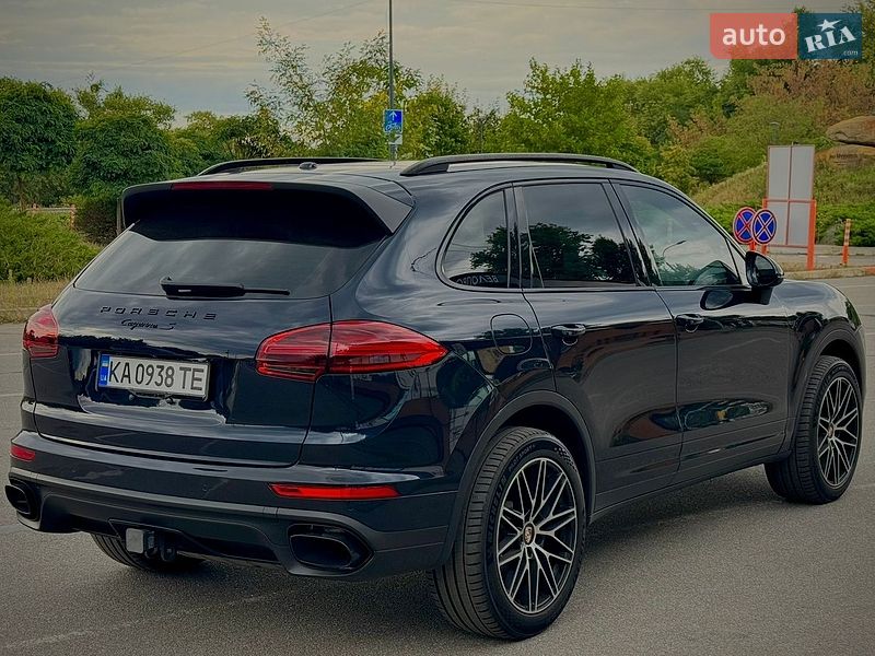 Позашляховик / Кросовер Porsche Cayenne 2017 в Києві