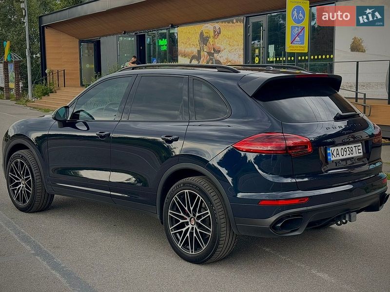 Позашляховик / Кросовер Porsche Cayenne 2017 в Києві