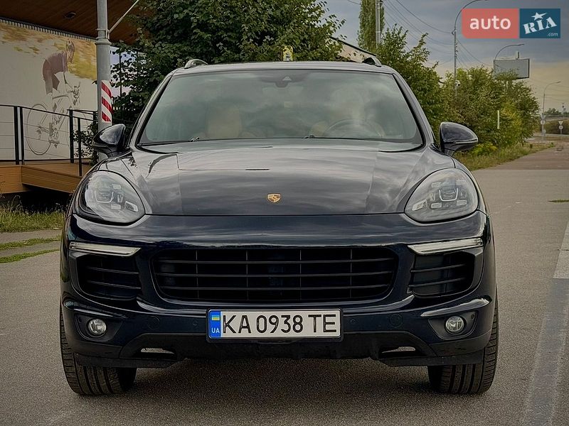 Позашляховик / Кросовер Porsche Cayenne 2017 в Києві