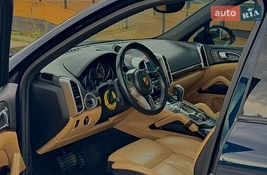 Позашляховик / Кросовер Porsche Cayenne 2017 в Києві