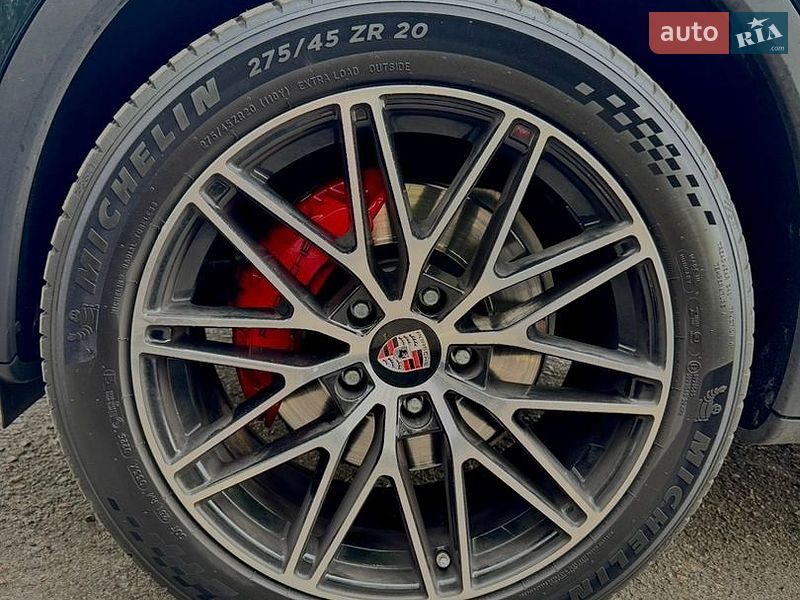 Позашляховик / Кросовер Porsche Cayenne 2017 в Києві