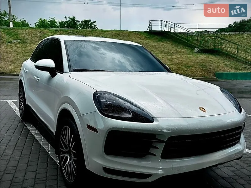 Porsche Cayenne 2021