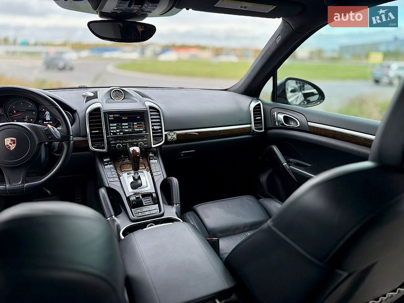 Внедорожник / Кроссовер Porsche Cayenne 2012 в Львове