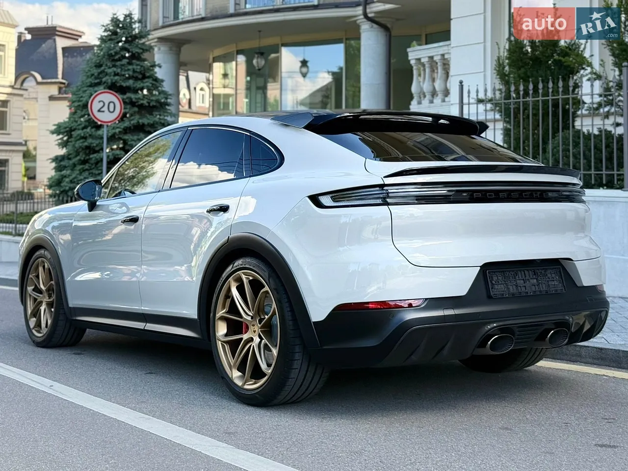 2024 Porsche Cayenne Coupe - мініатюра 31