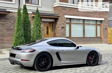Купе Porsche Cayman 2016 в 