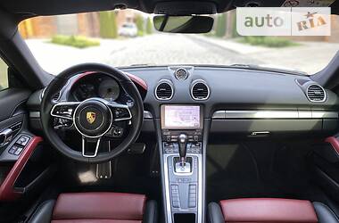 Купе Porsche Cayman 2016 в 