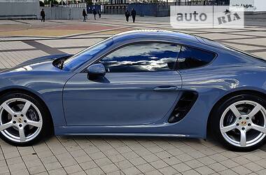 Купе Porsche Cayman 2018 в 