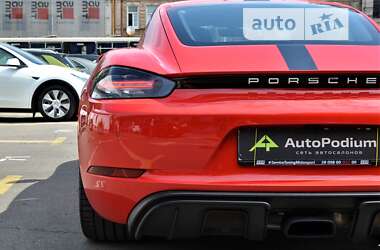 Купе Porsche Cayman 2017 в 