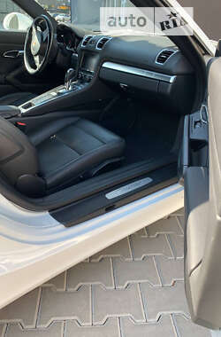 Купе Porsche Cayman 2015 в 