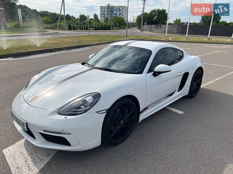 Купе Porsche Cayman 2017 в Києві