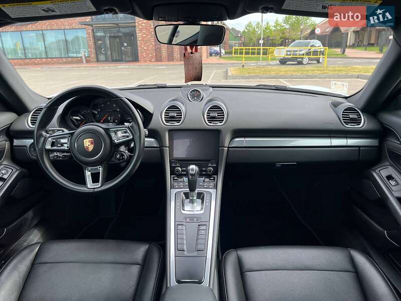 Купе Porsche Cayman 2017 в Києві