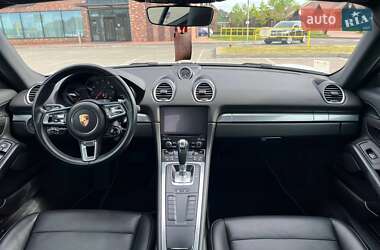 Купе Porsche Cayman 2017 в 