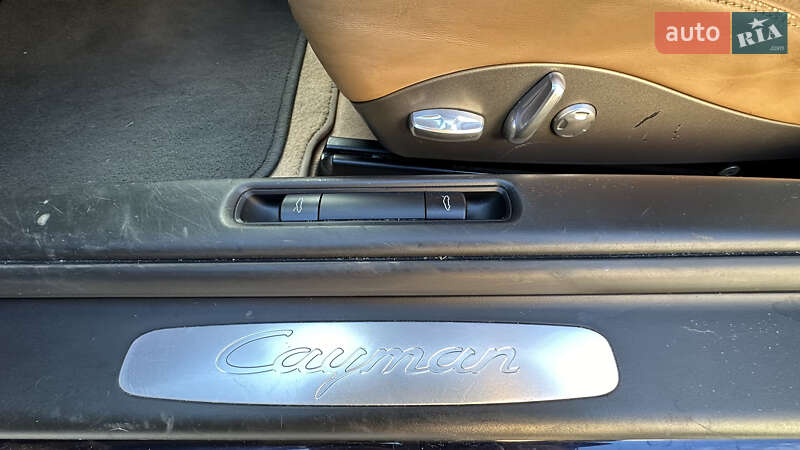 Купе Porsche Cayman 2006 в Черкасах