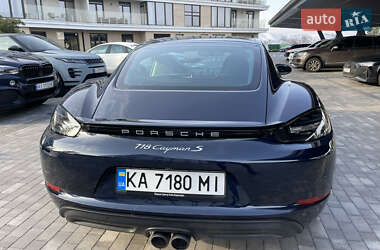 Купе Porsche Cayman 2018 в 