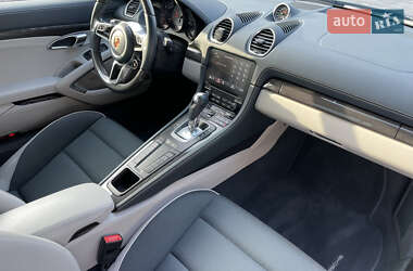 Купе Porsche Cayman 2018 в 