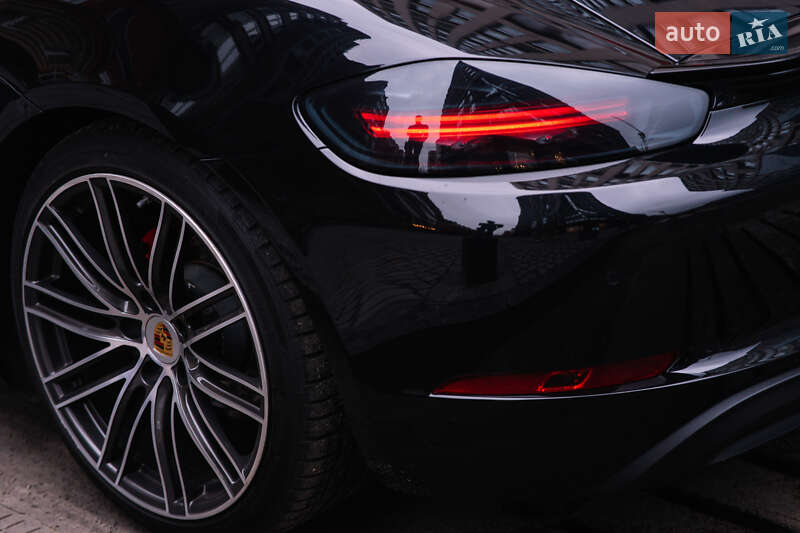 Купе Porsche Cayman 2017 в Днепре