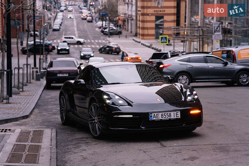 Купе Porsche Cayman 2017 в Днепре