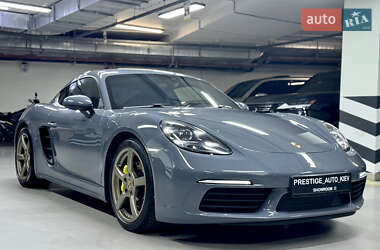 Купе Porsche Cayman 2018 в 