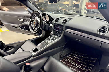 Купе Porsche Cayman 2018 в 