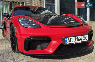 Купе Porsche Cayman 2018 в 