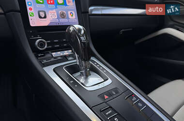 Купе Porsche Cayman 2018 в 