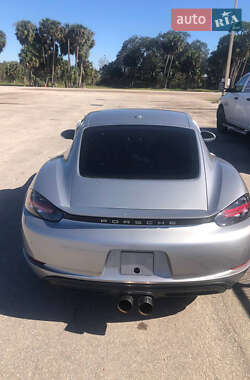 Купе Porsche Cayman 2018 в 
