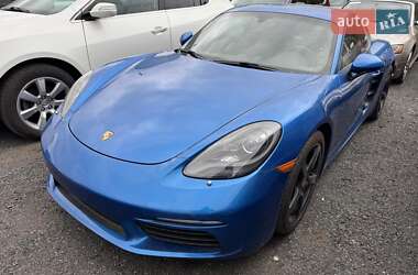 Porsche Cayman 2018