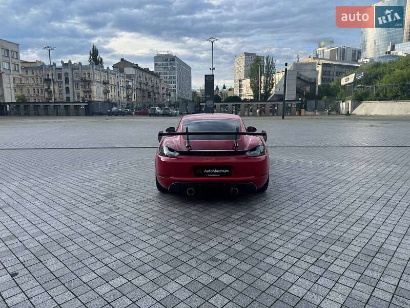 Купе Porsche Cayman 2018 в Киеве