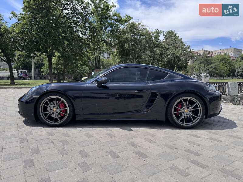 Купе Porsche Cayman 2017 в Днепре