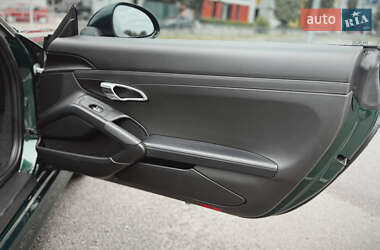 Купе Porsche Cayman 2015 в 