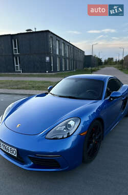 Купе Porsche Cayman 2017 в 