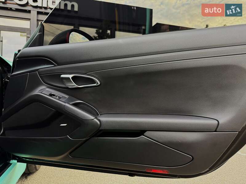 Купе Porsche Cayman 2014 в Киеве