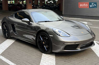 Купе Porsche Cayman 2019 в 