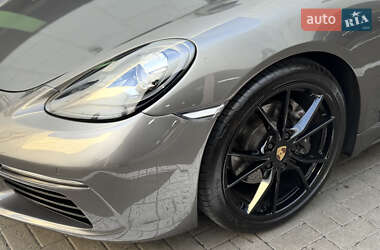 Купе Porsche Cayman 2019 в 