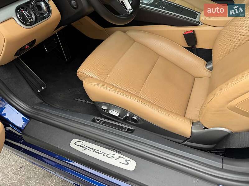 Купе Porsche Cayman 2022 в Запорожье