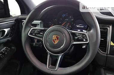 Внедорожник / Кроссовер Porsche Macan 2016 в Киеве