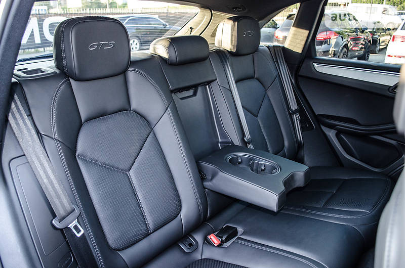 Позашляховик / Кросовер Porsche Macan 2016 в Києві