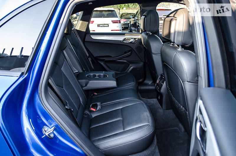 Позашляховик / Кросовер Porsche Macan 2016 в Києві