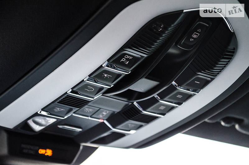 Позашляховик / Кросовер Porsche Macan 2016 в Києві