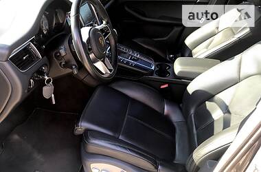 Внедорожник / Кроссовер Porsche Macan 2014 в 